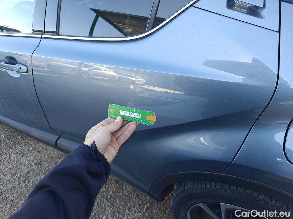  Toyota  C-HR TOYOTA  / 2019 / 5P / todoterreno 2.0 180H Advance #16