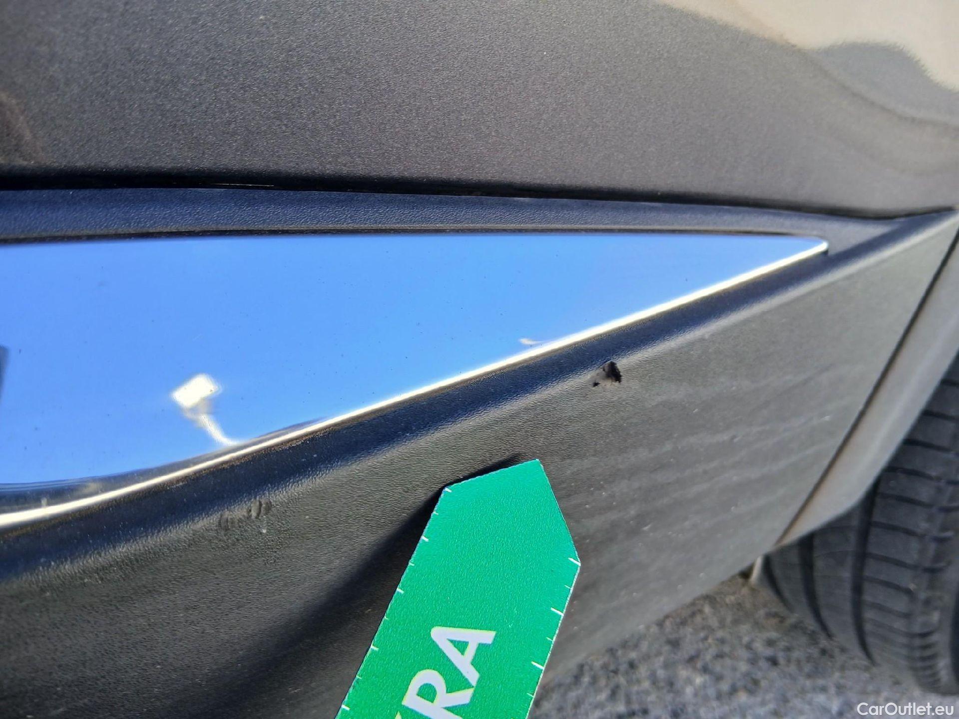  Peugeot  3008 PEUGEOT  / 2020 / 5P / todoterreno 1.5 BlueHDi 96kW (130CV) S&S Allure EAT8 #20