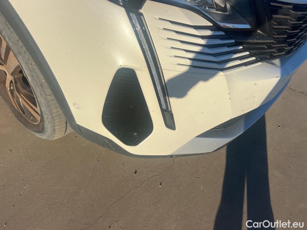  Peugeot  5008  Allure Pack 1.5 HDi 130CV AT8 7 Plazas E6d #17