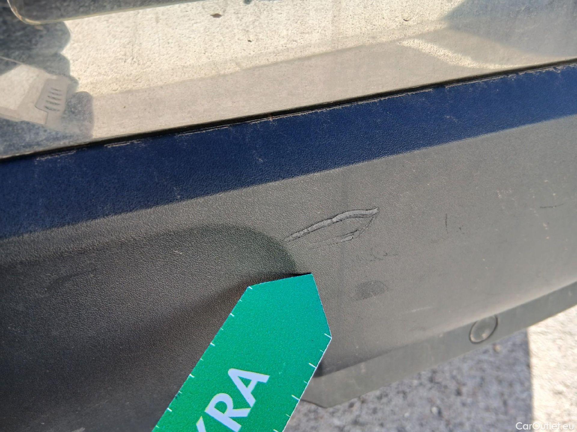  Peugeot  3008 PEUGEOT  / 2020 / 5P / todoterreno 1.5 BlueHDi 96kW (130CV) S&S Allure EAT8 #29