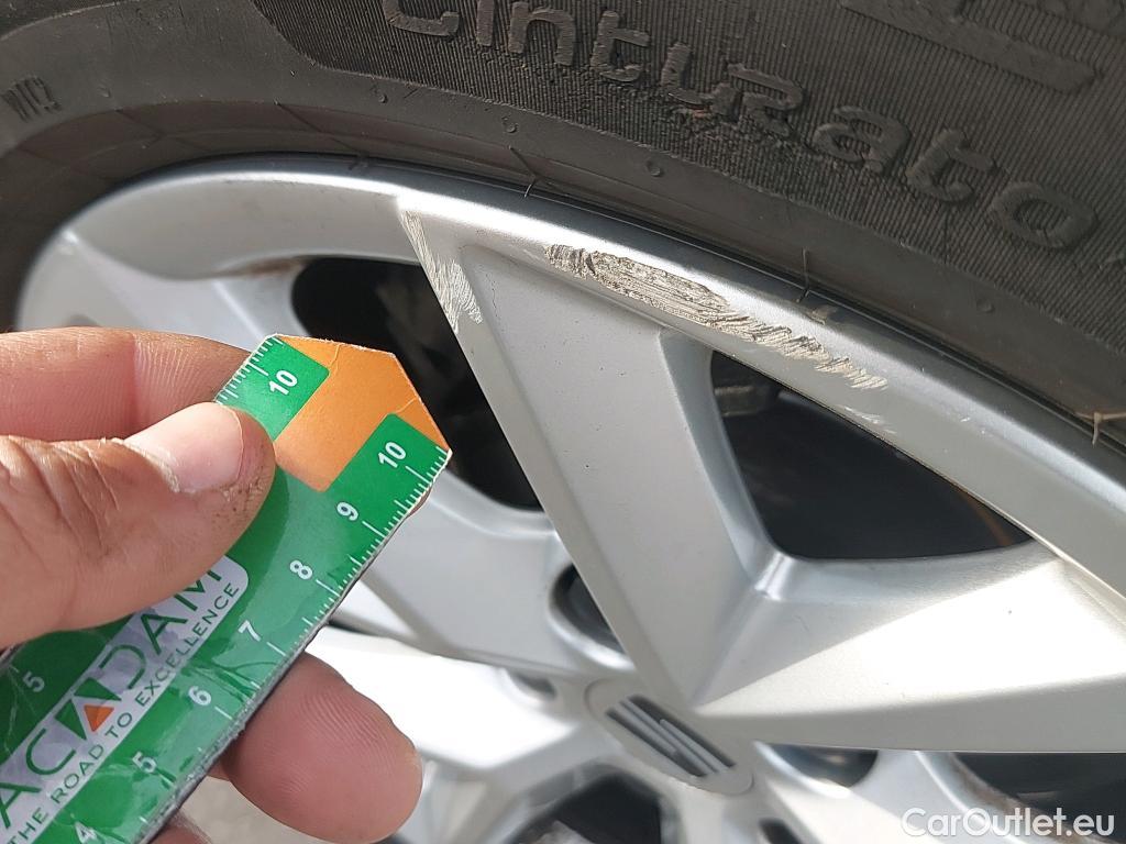  Seat  Leon SEAT Nuevo León / 2020 / 5P / familiar SP 1.5 TSI 96kW S&S Style Go(SP) #4