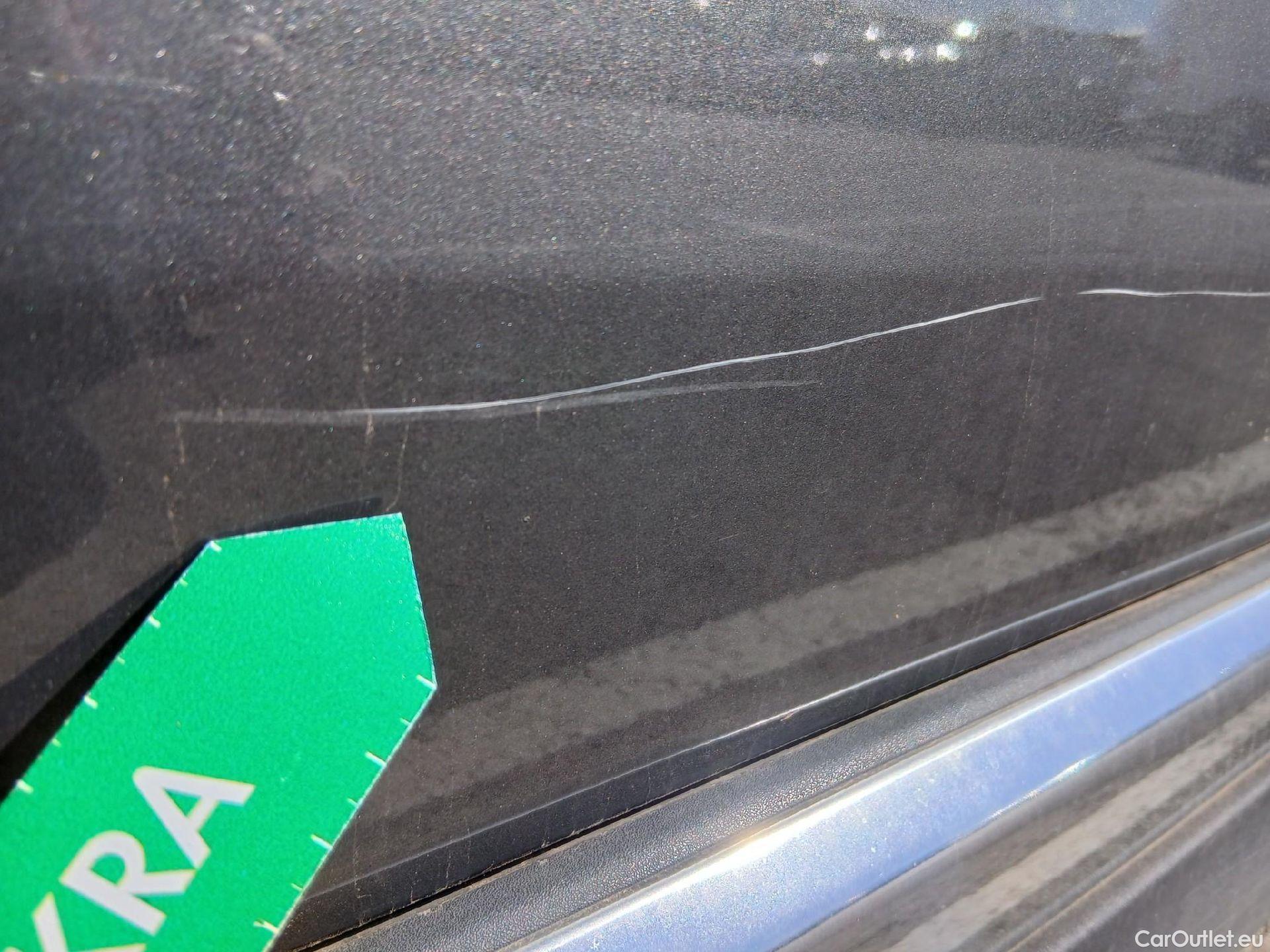  Peugeot  3008 PEUGEOT  / 2020 / 5P / todoterreno 1.5 BlueHDi 96kW (130CV) S&S Allure EAT8 #48