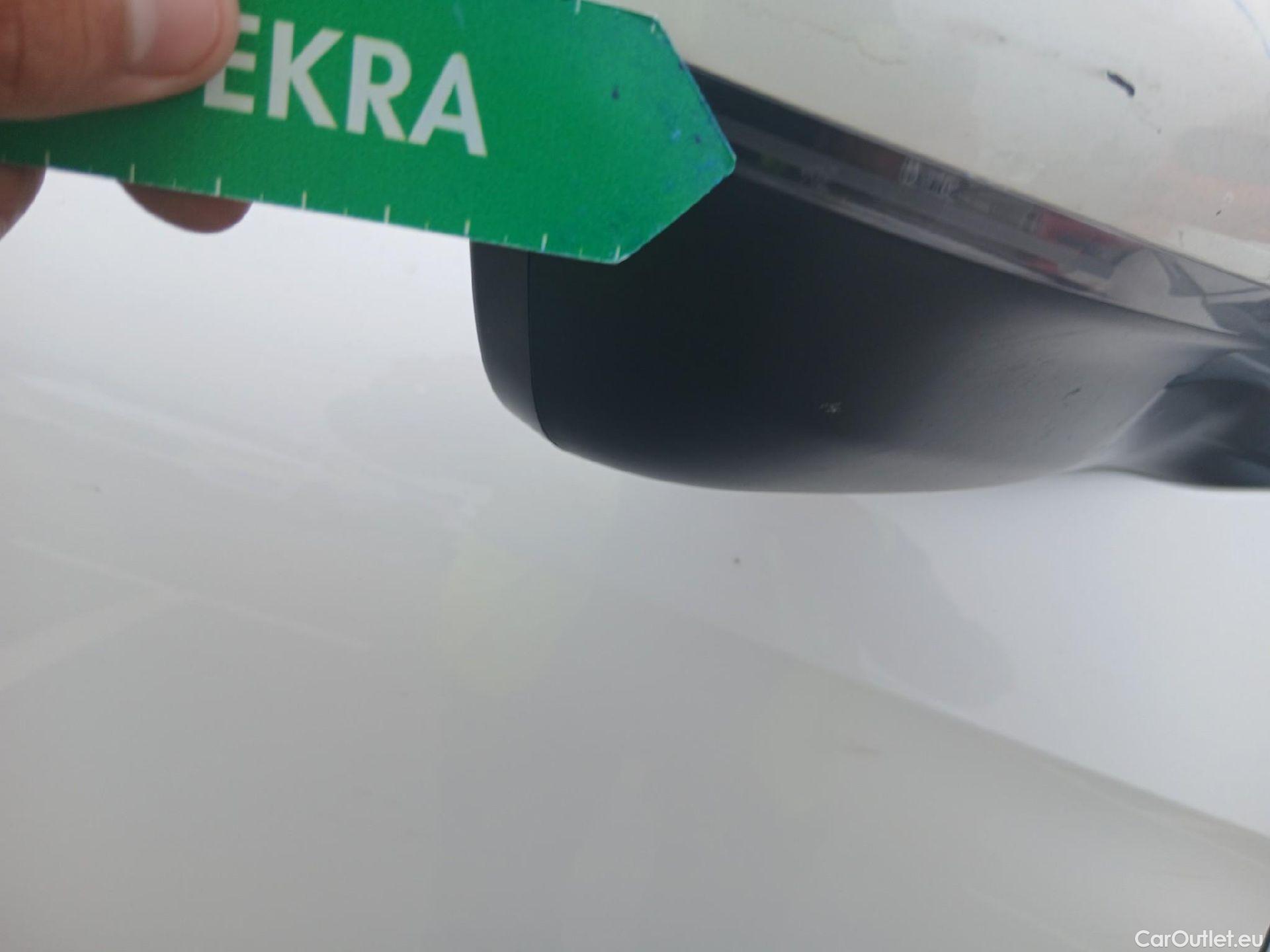  Peugeot  3008 PEUGEOT  / 2020 / 5P / todoterreno 1.5 BlueHDi 96kW (130CV) S&S Active Pack (AC4) #36