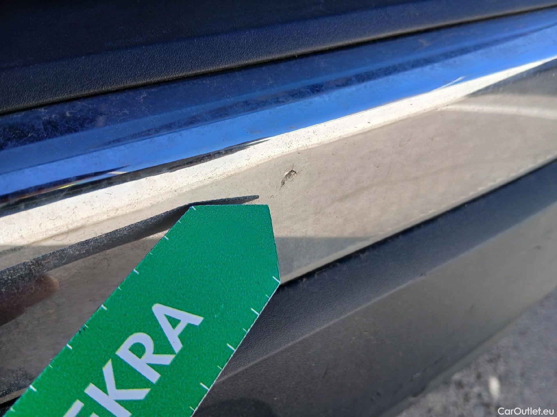  Peugeot  3008 PEUGEOT  / 2020 / 5P / todoterreno 1.5 BlueHDi 96kW (130CV) S&S Allure EAT8 #31