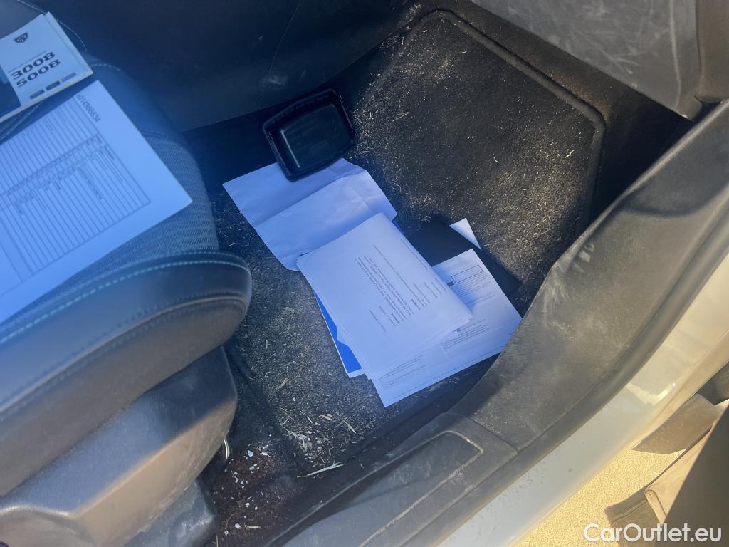  Peugeot  5008  Allure Pack 1.5 HDi 130CV AT8 7 Plazas E6d #8