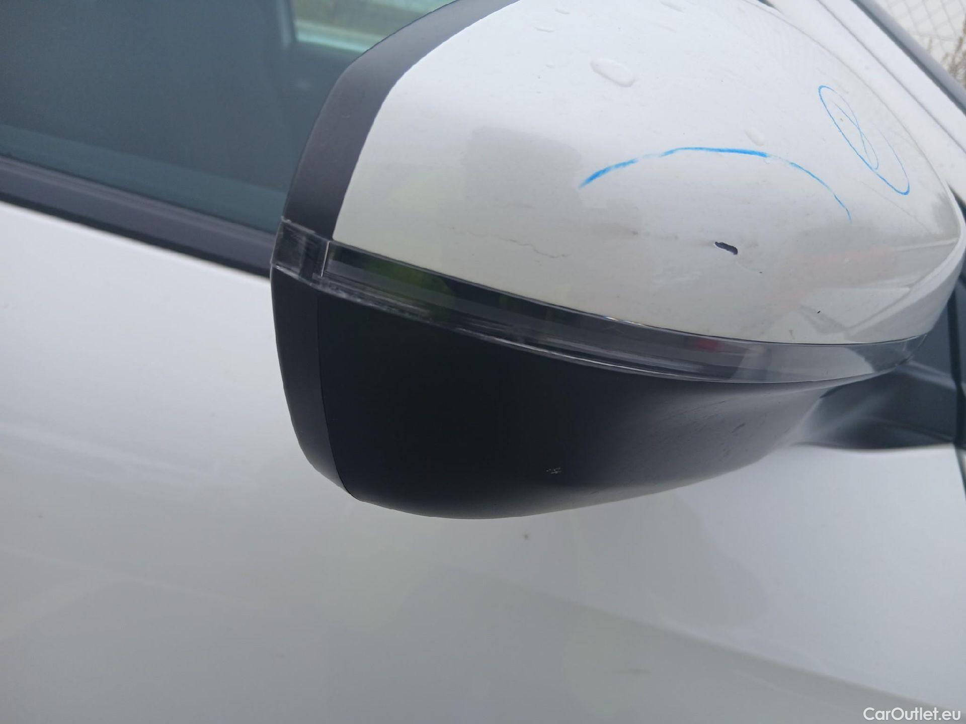  Peugeot  3008 PEUGEOT  / 2020 / 5P / todoterreno 1.5 BlueHDi 96kW (130CV) S&S Active Pack (AC4) #37