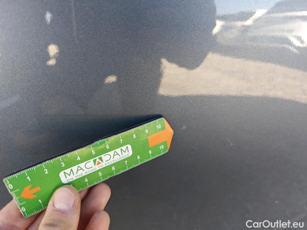  Toyota  C-HR TOYOTA  / 2019 / 5P / todoterreno 2.0 180H Advance #26