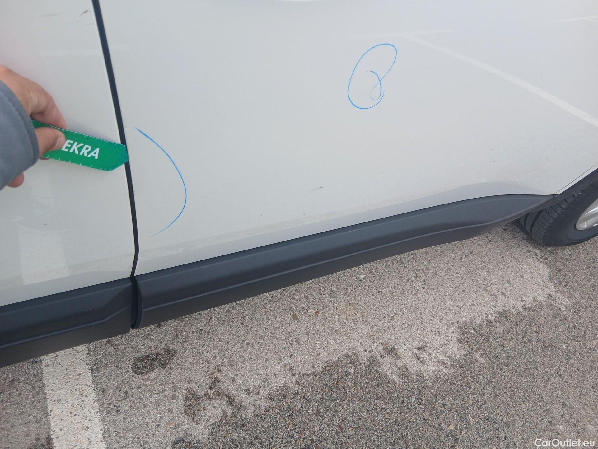  Peugeot  3008 PEUGEOT  / 2020 / 5P / todoterreno 1.5 BlueHDi 96kW (130CV) S&S Active Pack (AC4) #33