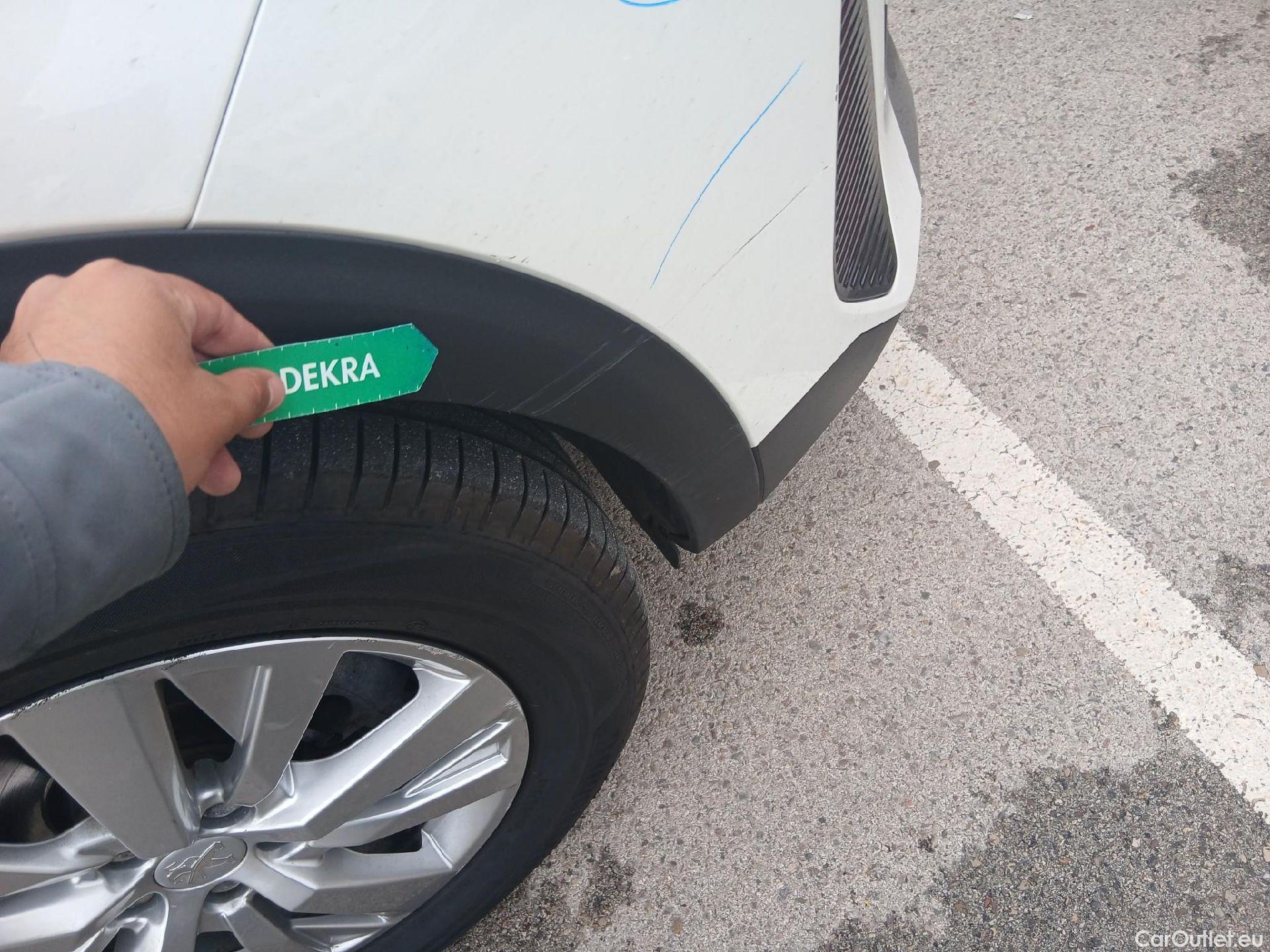  Peugeot  3008 PEUGEOT  / 2020 / 5P / todoterreno 1.5 BlueHDi 96kW (130CV) S&S Active Pack (AC4) #40