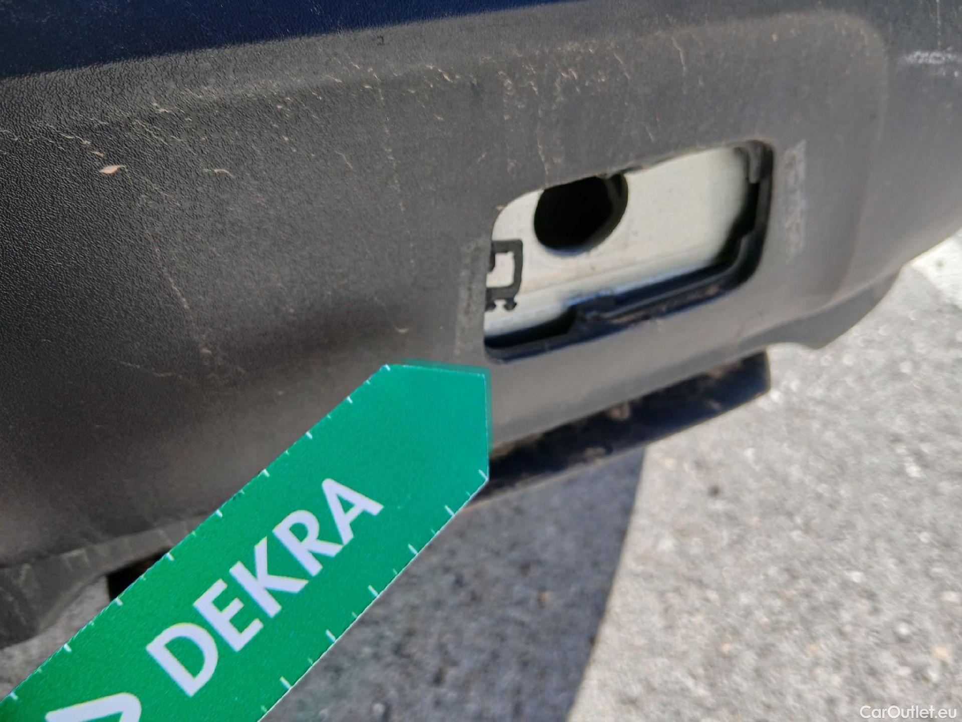  Peugeot  3008 PEUGEOT  / 2020 / 5P / todoterreno 1.5 BlueHDi 96kW (130CV) S&S Allure EAT8 #34