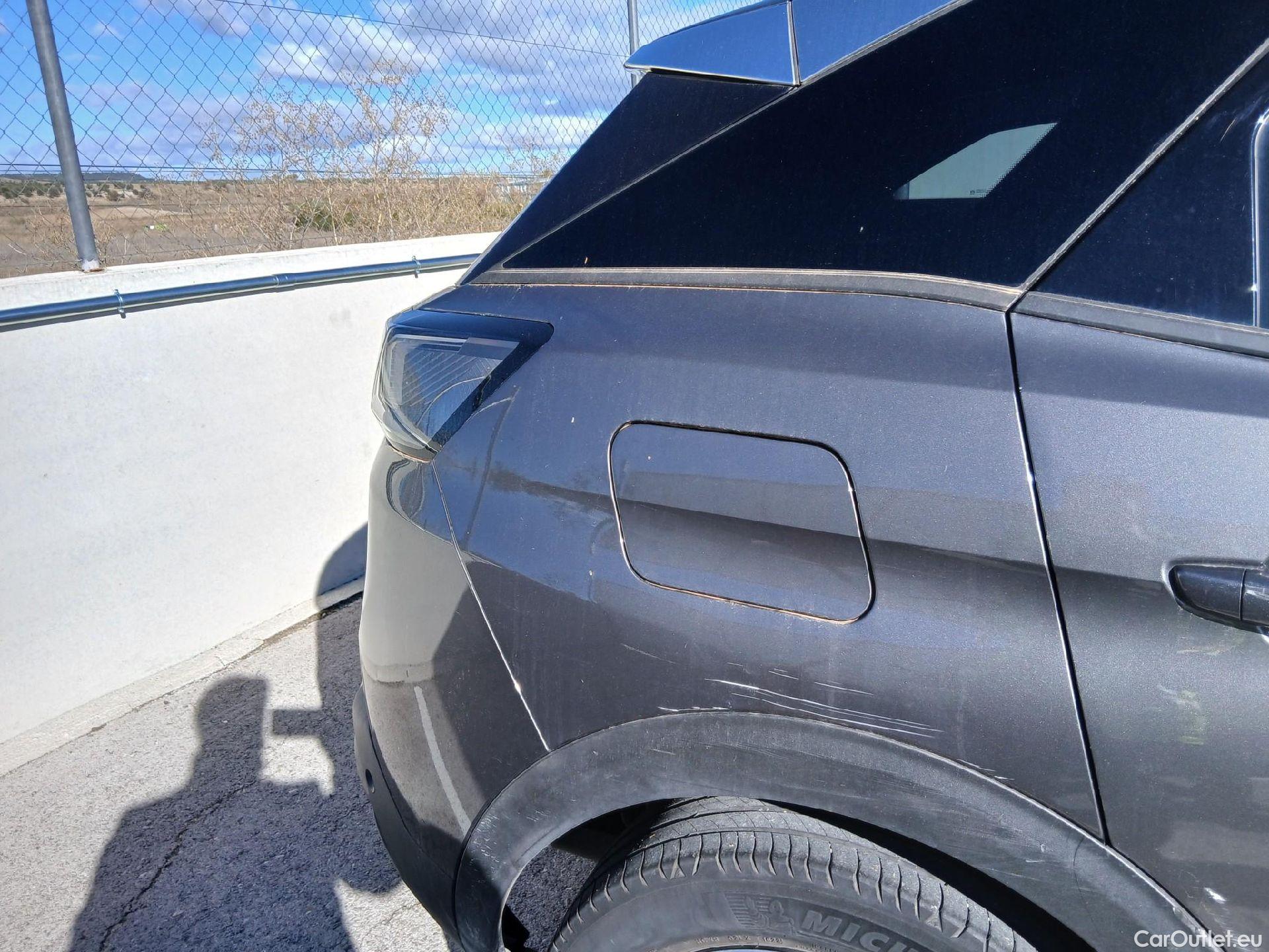  Peugeot  3008 PEUGEOT  / 2020 / 5P / todoterreno 1.5 BlueHDi 96kW (130CV) S&S Allure EAT8 #41