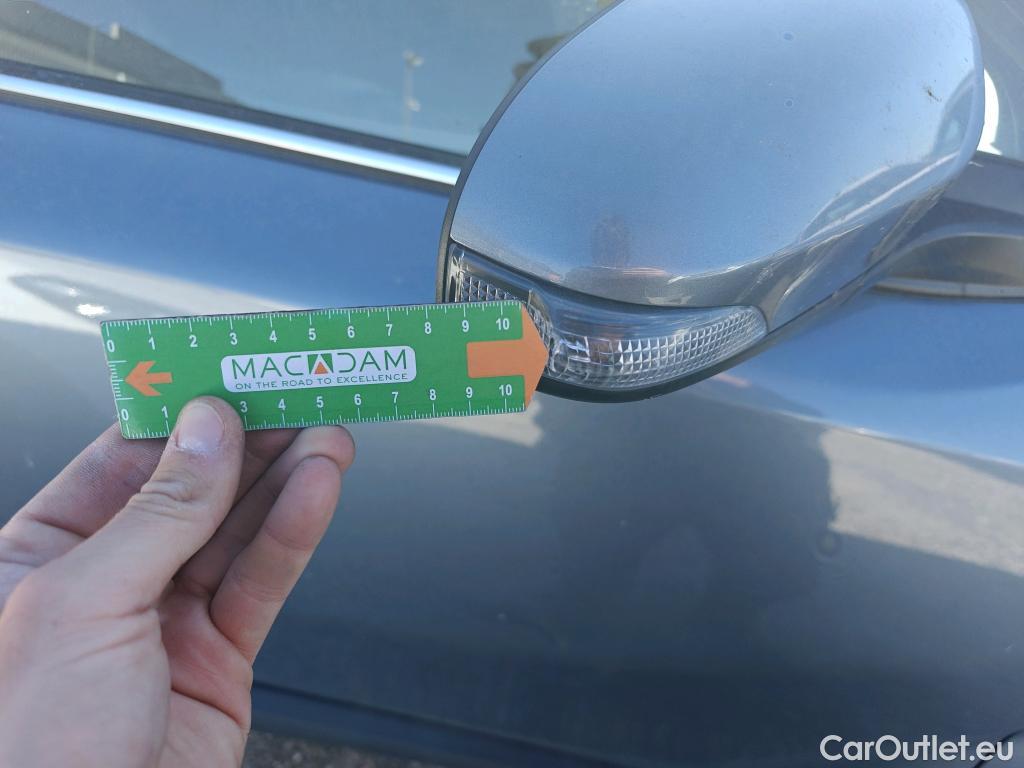  Toyota  C-HR TOYOTA  / 2019 / 5P / todoterreno 2.0 180H Advance #28