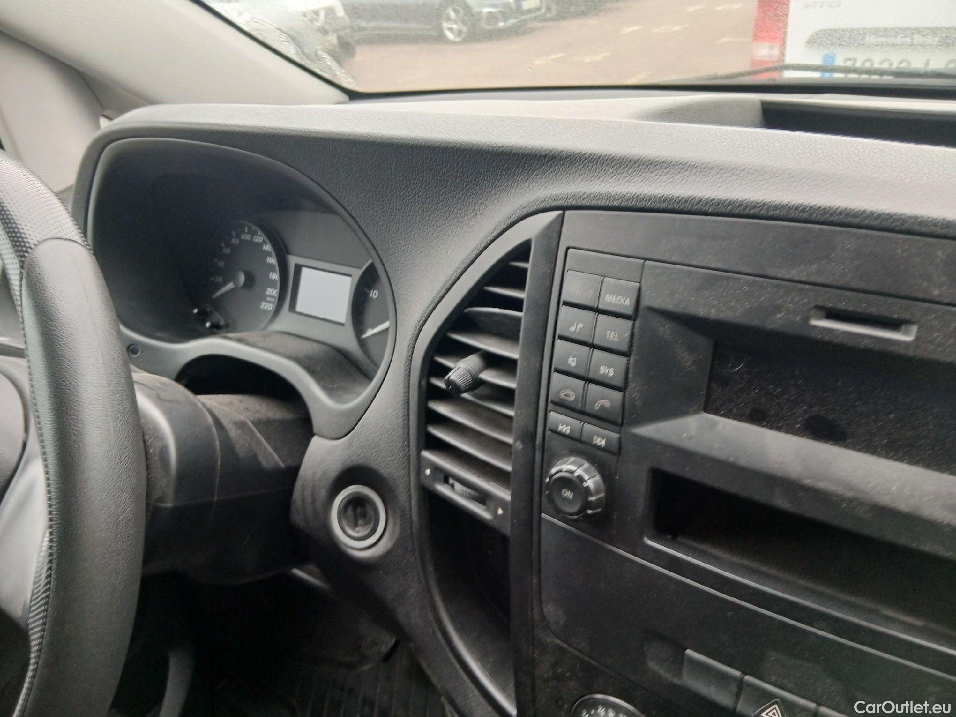  Mercedes  Vito MERCEDES-BENZ  / 2014 / 4P / furgón 111 CDI Larga #28