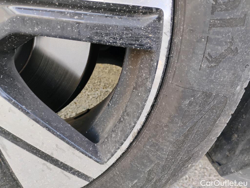  Volvo  XC 40 VOLVO XC40 / 2017 / 5P / todoterreno 1.5 T4 Twin Recharge R-Design Auto #9