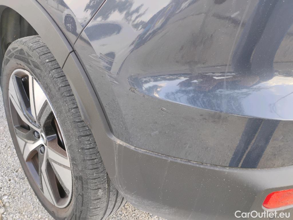  Volvo  XC 40 VOLVO XC40 / 2017 / 5P / todoterreno 1.5 T4 Twin Recharge R-Design Auto #28