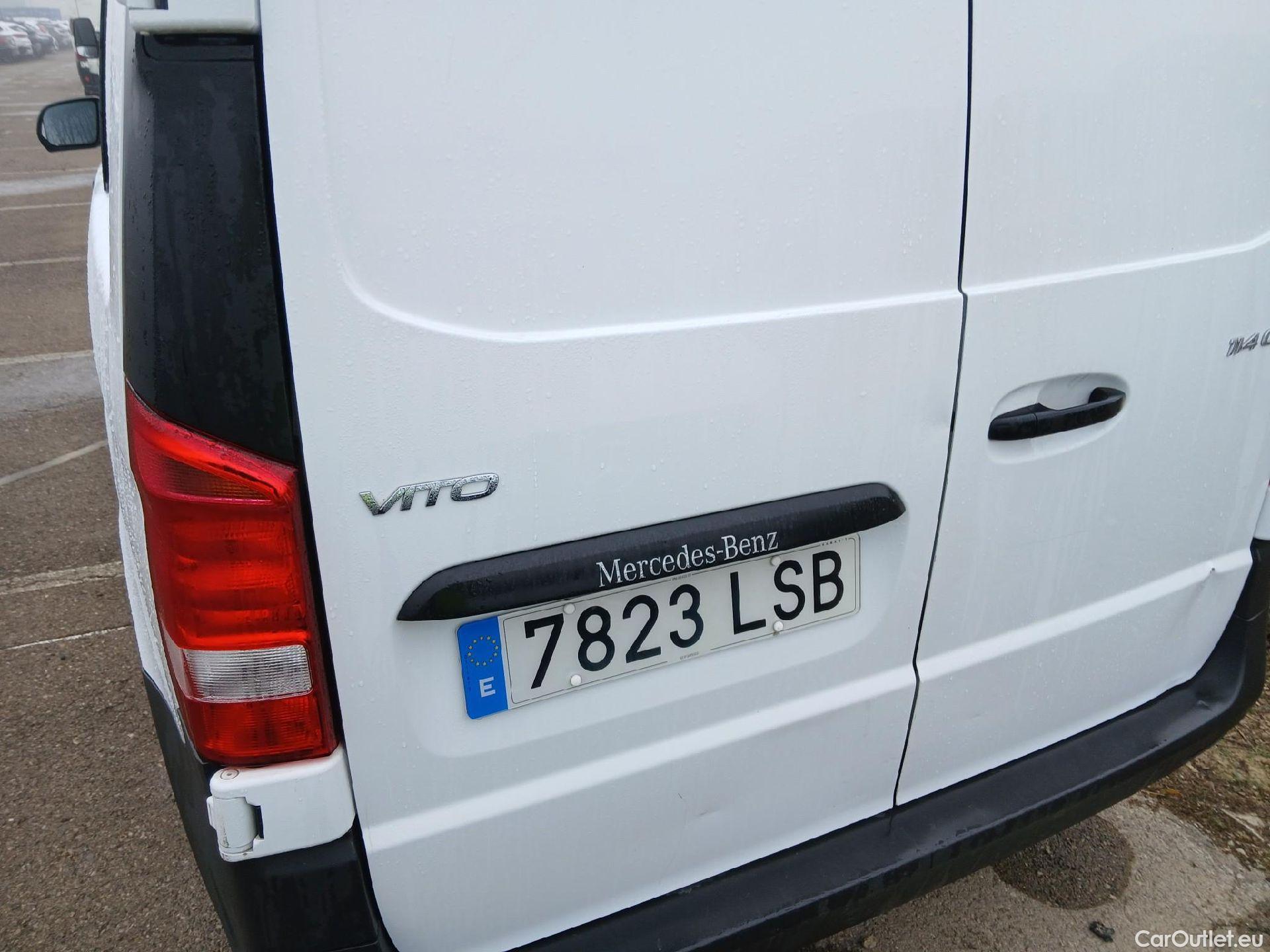  Mercedes  Vito MERCEDES-BENZ  / 2014 / 4P / furgón 114CDI AT 100kW Mixto Pro Compacta #12