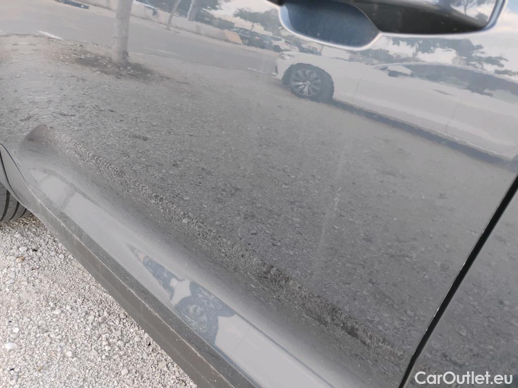  Volvo  XC 40 VOLVO XC40 / 2017 / 5P / todoterreno 1.5 T4 Twin Recharge R-Design Auto #36