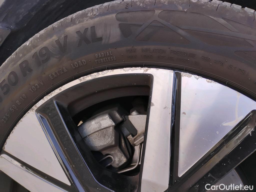  Volvo  XC 40 VOLVO XC40 / 2017 / 5P / todoterreno 1.5 T4 Twin Recharge R-Design Auto #7