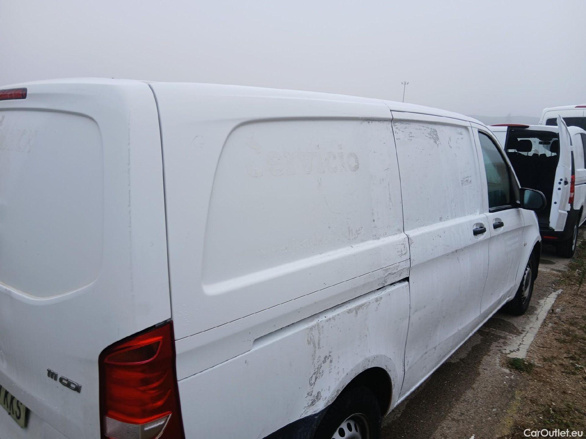  Mercedes  Vito MERCEDES-BENZ  / 2014 / 4P / furgón 111 CDI Larga #19