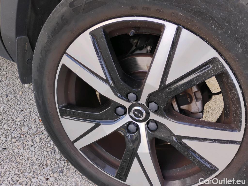  Volvo  XC 40 VOLVO XC40 / 2017 / 5P / todoterreno 1.5 T4 Twin Recharge R-Design Auto #4