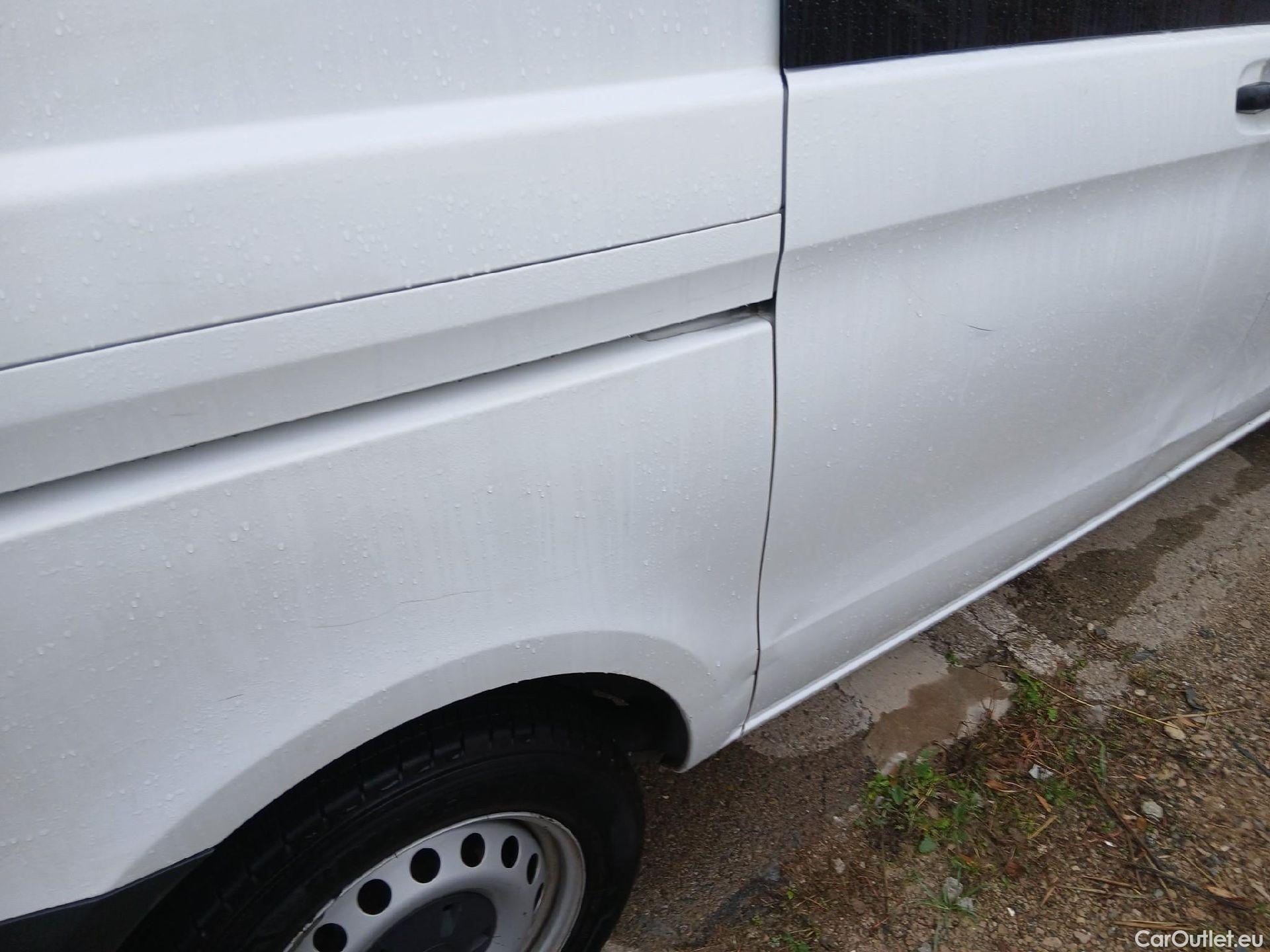  Mercedes  Vito MERCEDES-BENZ  / 2014 / 4P / furgón 114CDI AT 100kW Mixto Pro Compacta #18