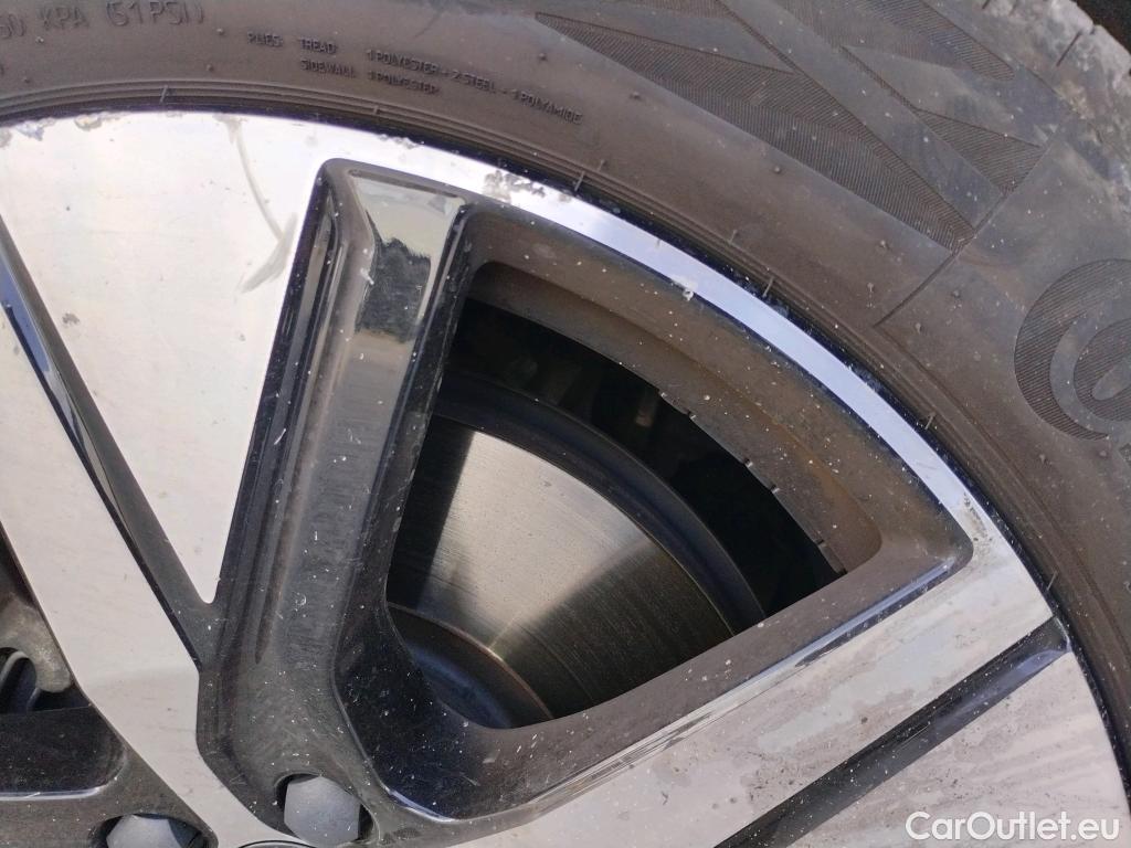  Volvo  XC 40 VOLVO XC40 / 2017 / 5P / todoterreno 1.5 T4 Twin Recharge R-Design Auto #8