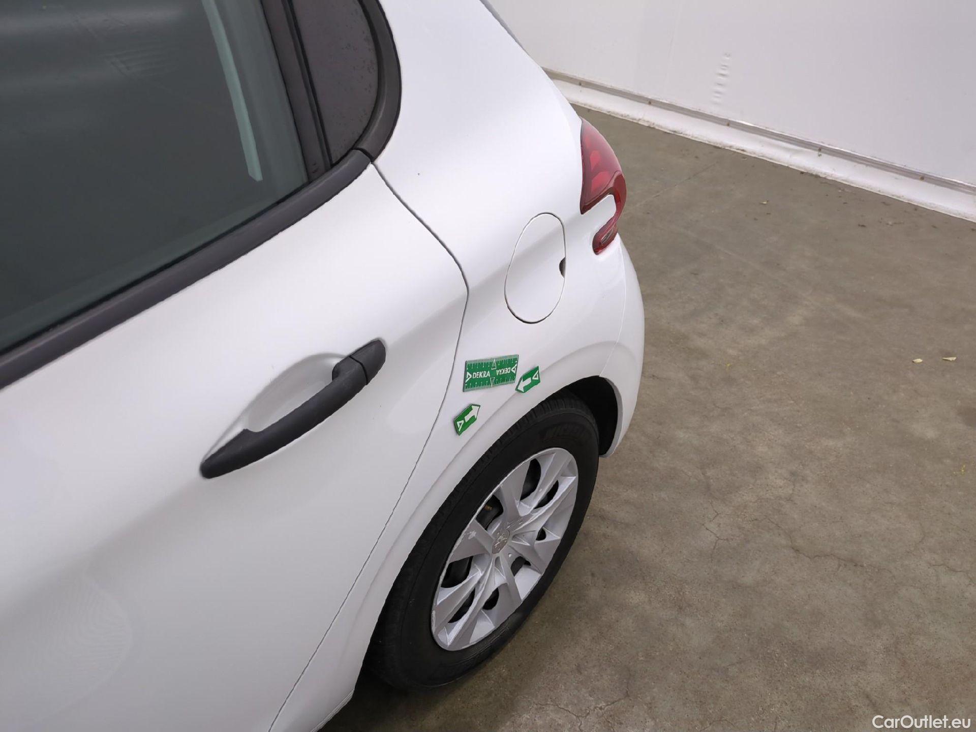  Peugeot  208  Affaire Pack Clim 1.6 HDi 75CV BVM5 E6 #97