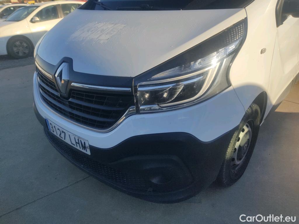  Renault  Trafic RENAULT  / 2019 / 4P / furgón Furgón 27 L1H1 Energy BluedCi 70 kW #24