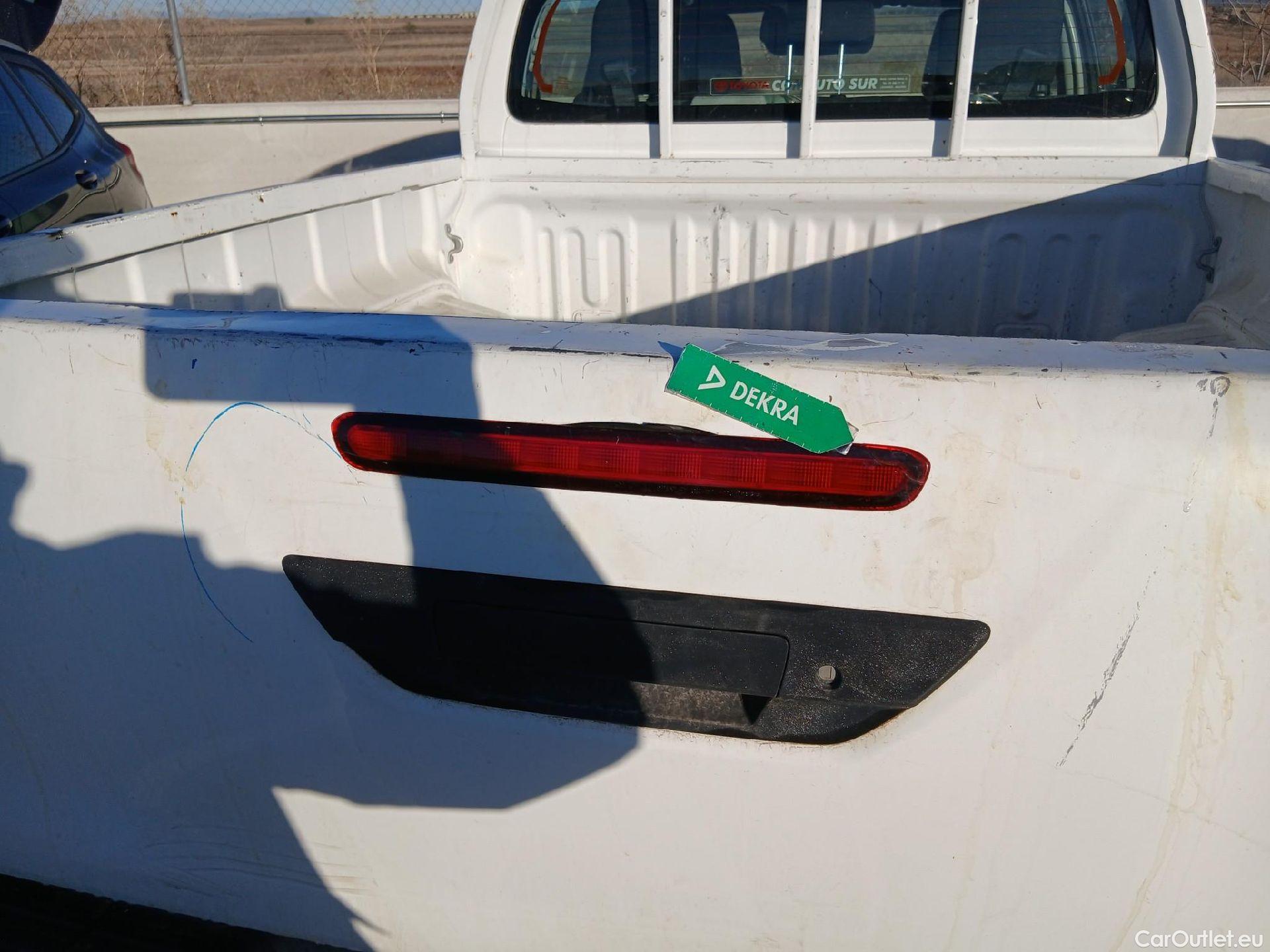  Toyota  Hilux TOYOTA  VU 4p 7G pickup 2.4 D-4D Cabina Doble GX 4x4 #25