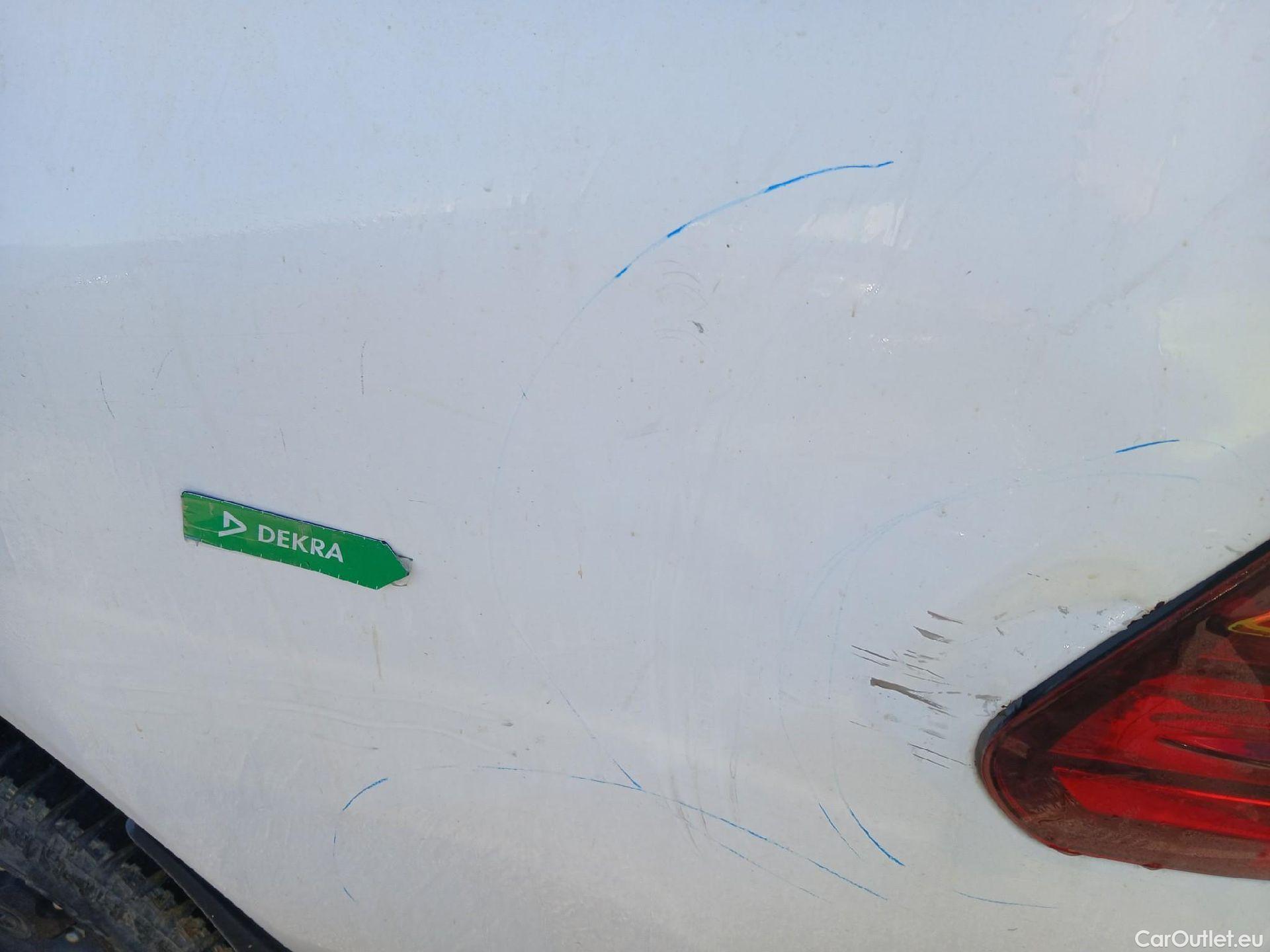  Toyota  Hilux TOYOTA  VU 4p 7G pickup 2.4 D-4D Cabina Doble GX 4x4 #19