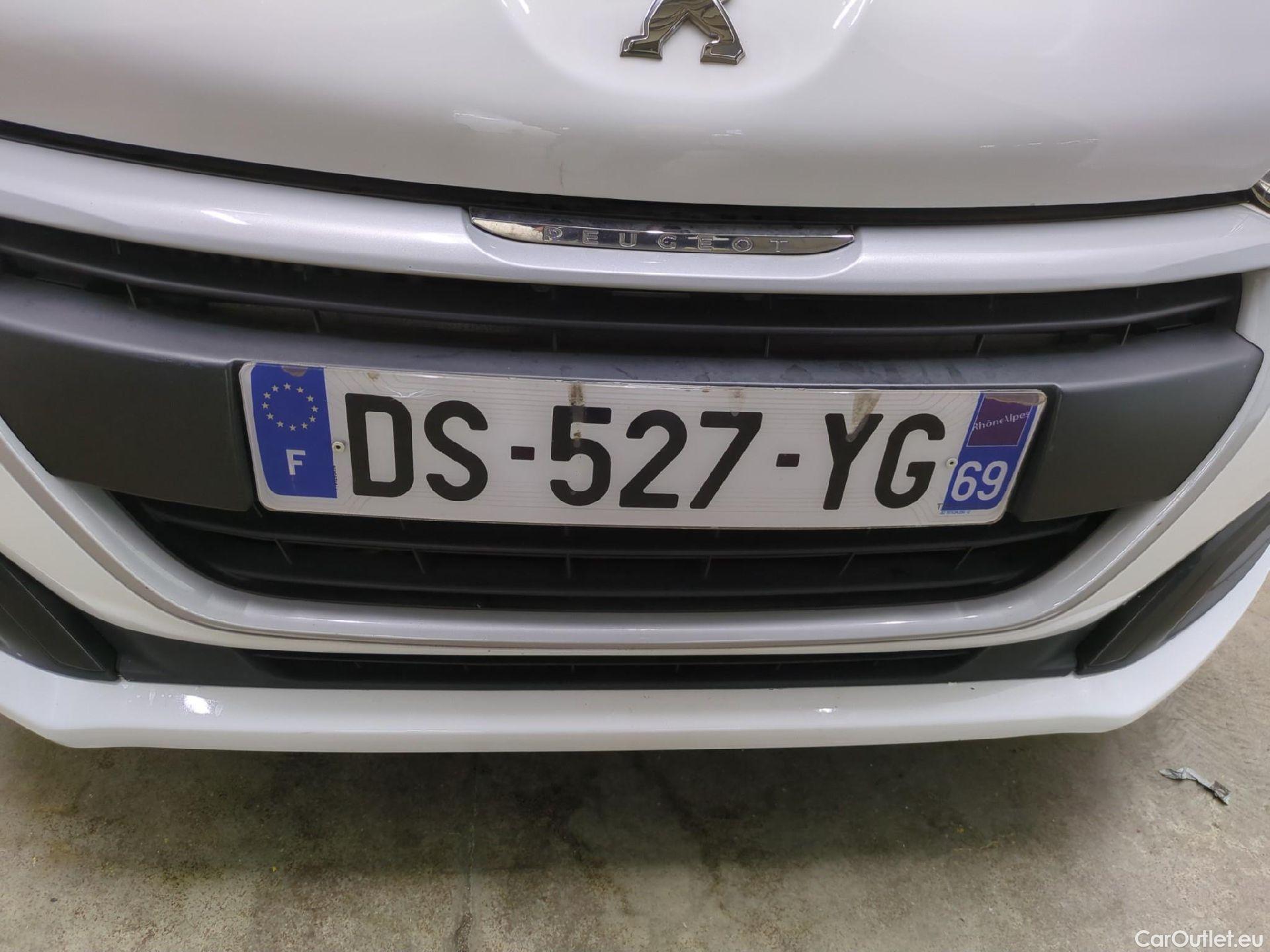  Peugeot  208  Affaire Pack Clim 1.6 HDi 75CV BVM5 E6 #81