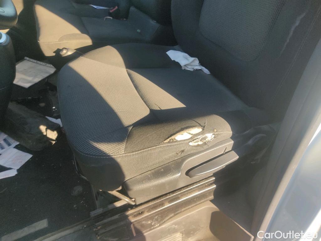  Renault  Trafic RENAULT  / 2019 / 4P / furgón Furgón 27 L1H1 Energy BluedCi 70 kW #22