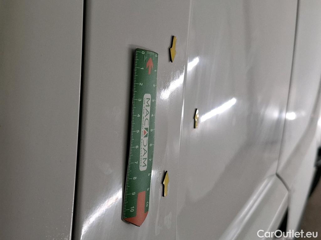  Citroen  Berlingo CITROEN  / 2018 / 4P / Fourgonnette Taille M 650kg BlueHDi 100 BVM Club #12