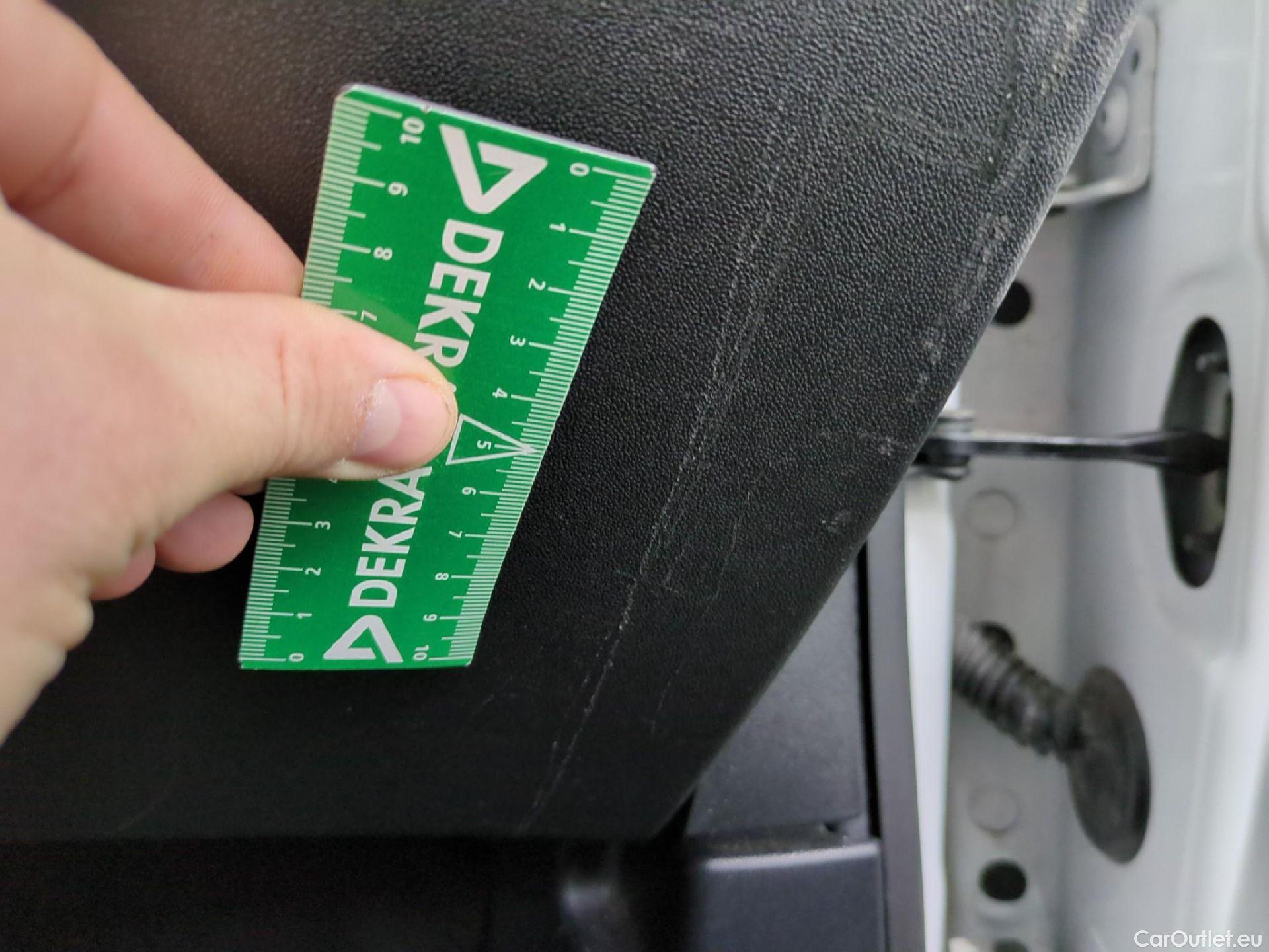  Peugeot  208  Affaire Pack Clim 1.6 HDi 75CV BVM5 E6 #2