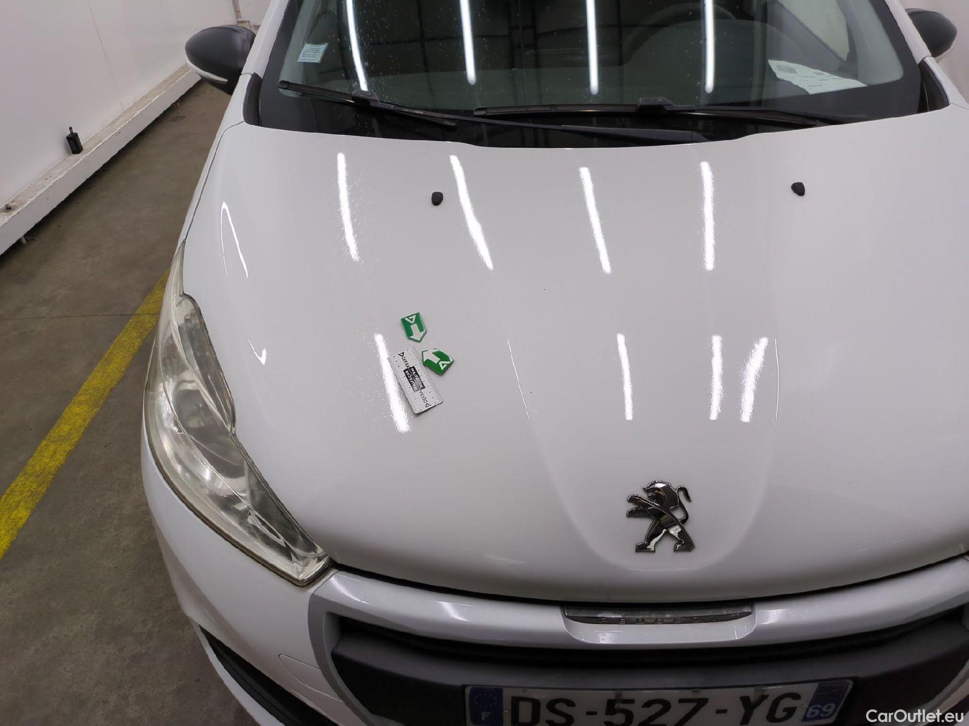  Peugeot  208  Affaire Pack Clim 1.6 HDi 75CV BVM5 E6 #82