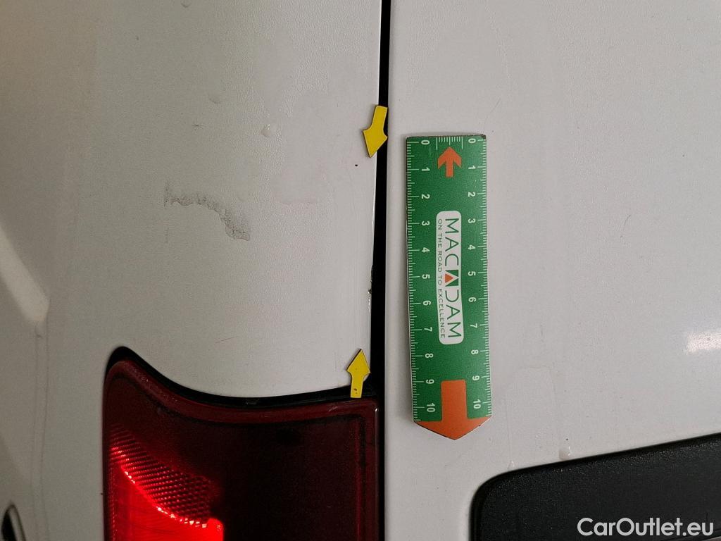  Citroen  Berlingo CITROEN  / 2018 / 4P / Fourgonnette Taille M 650kg BlueHDi 100 BVM Club #28