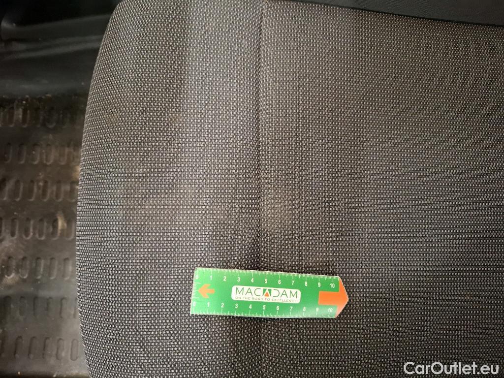  Citroen  Berlingo CITROEN  / 2018 / 4P / Fourgonnette Taille M 650kg BlueHDi 100 BVM Club #36