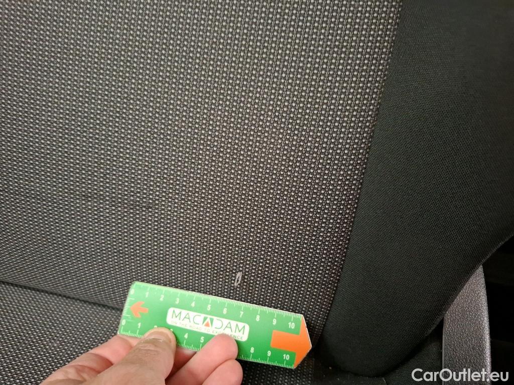  Citroen  Berlingo CITROEN  / 2018 / 4P / Fourgonnette Taille M 650kg BlueHDi 100 BVM Club #40