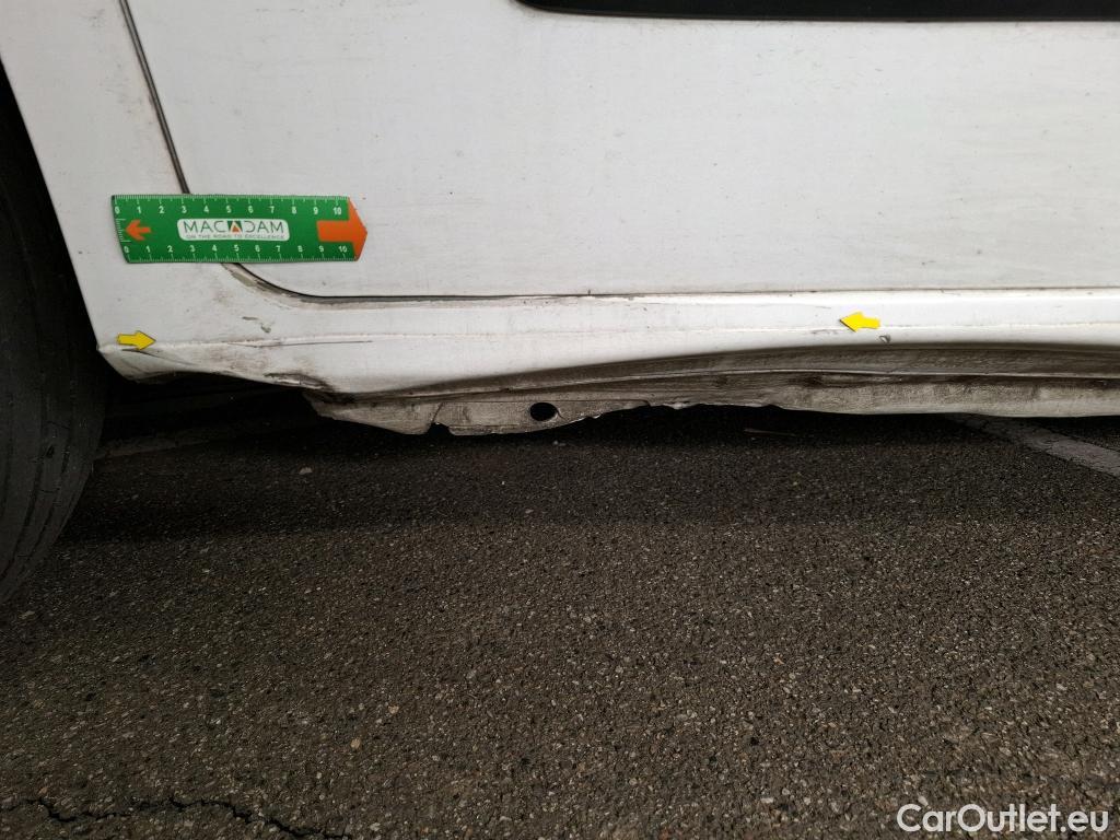  Citroen  Berlingo CITROEN  / 2018 / 4P / Fourgonnette Taille M 650kg BlueHDi 100 BVM Club #2