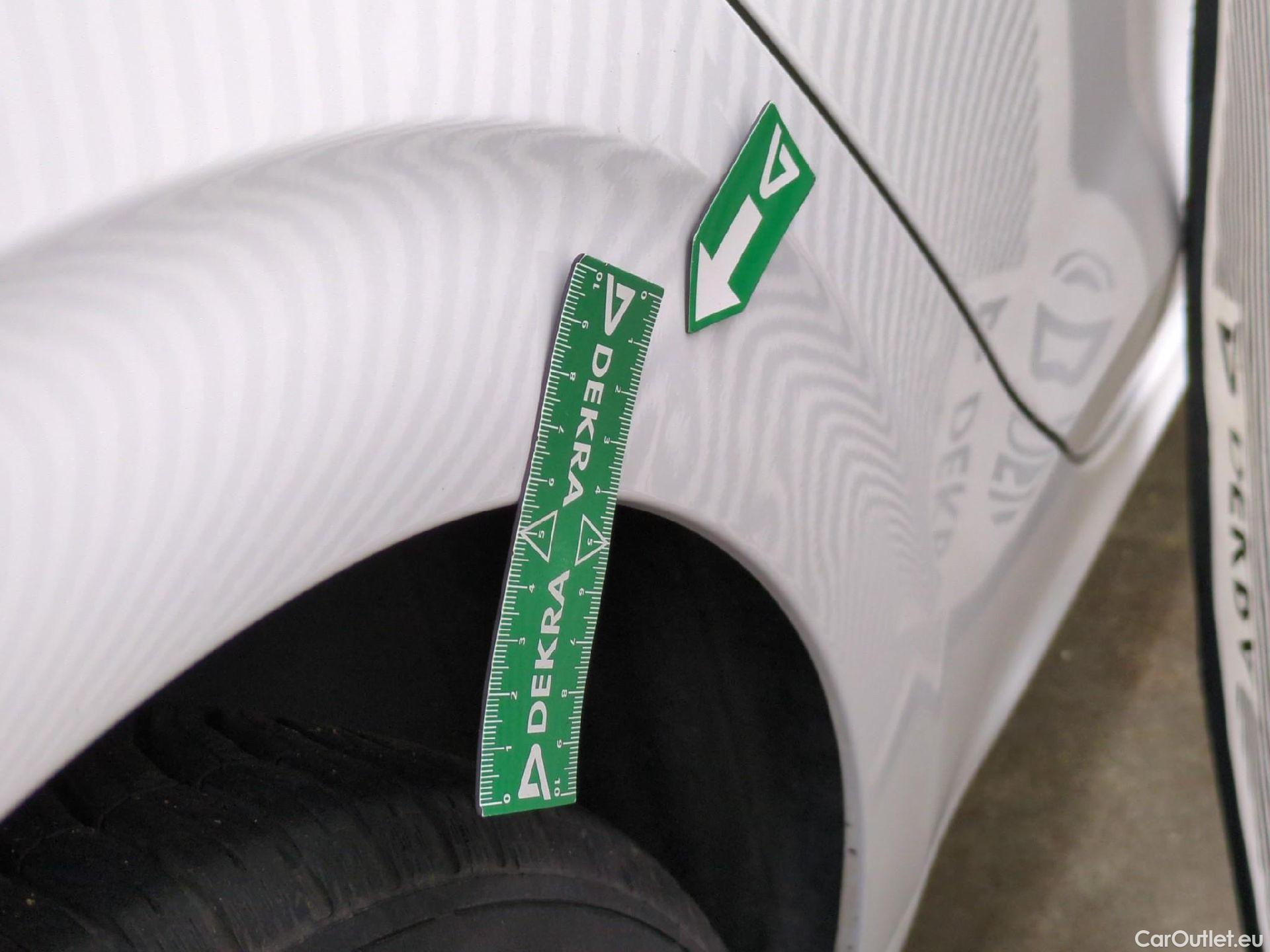  Peugeot  208  Affaire Pack Clim 1.6 HDi 75CV BVM5 E6 #59