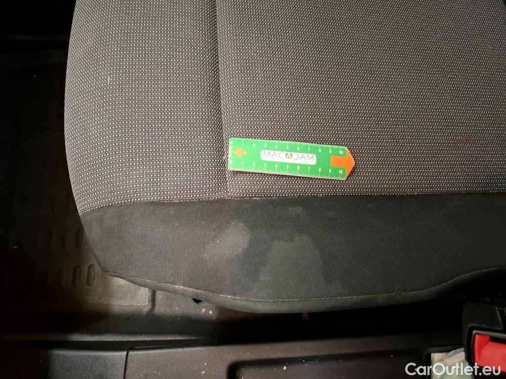  Citroen  Berlingo CITROEN  / 2018 / 4P / Fourgonnette Taille M 650kg BlueHDi 100 BVM Club #37