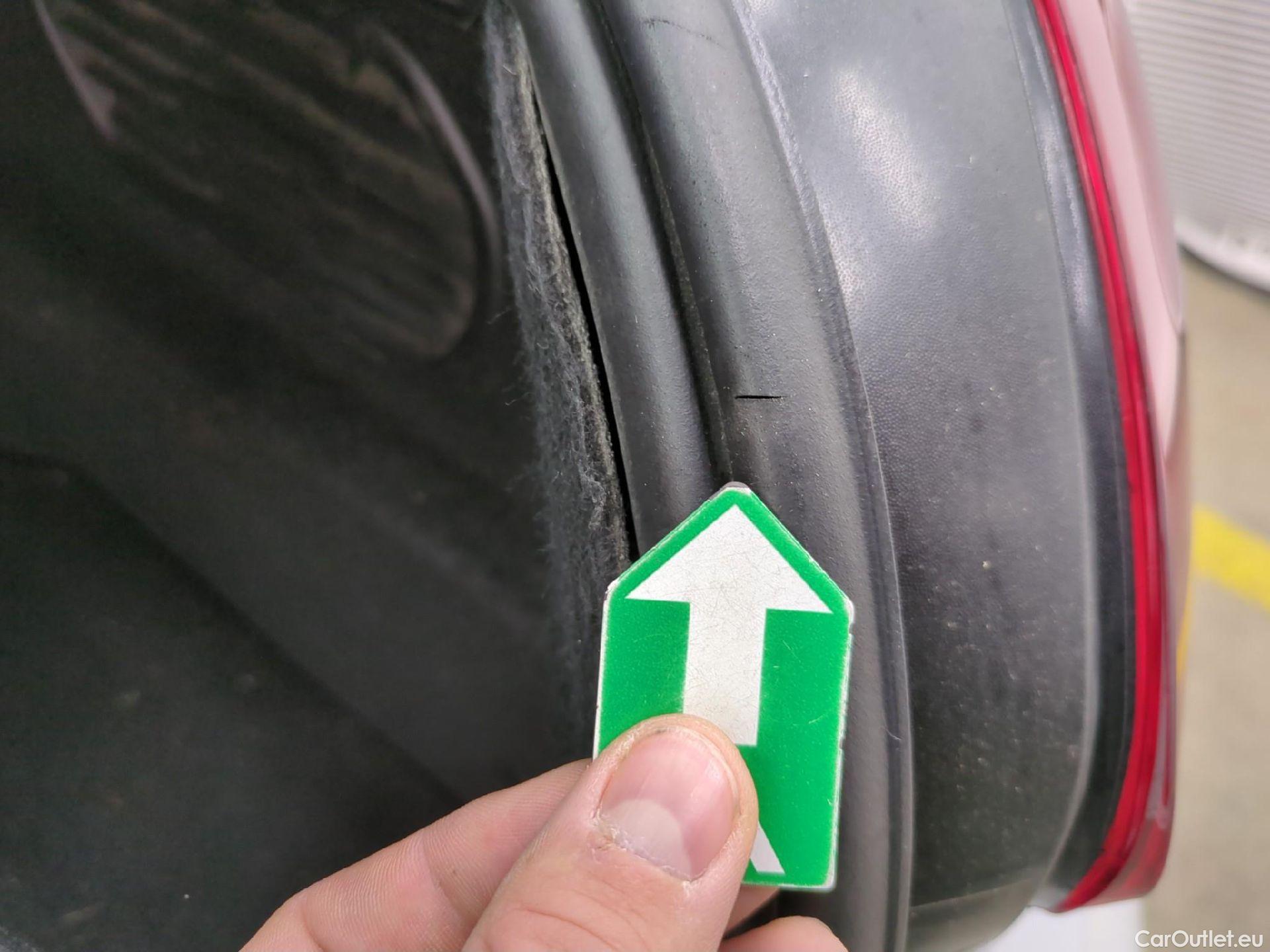  Peugeot  208  Affaire Pack Clim 1.6 HDi 75CV BVM5 E6 #35