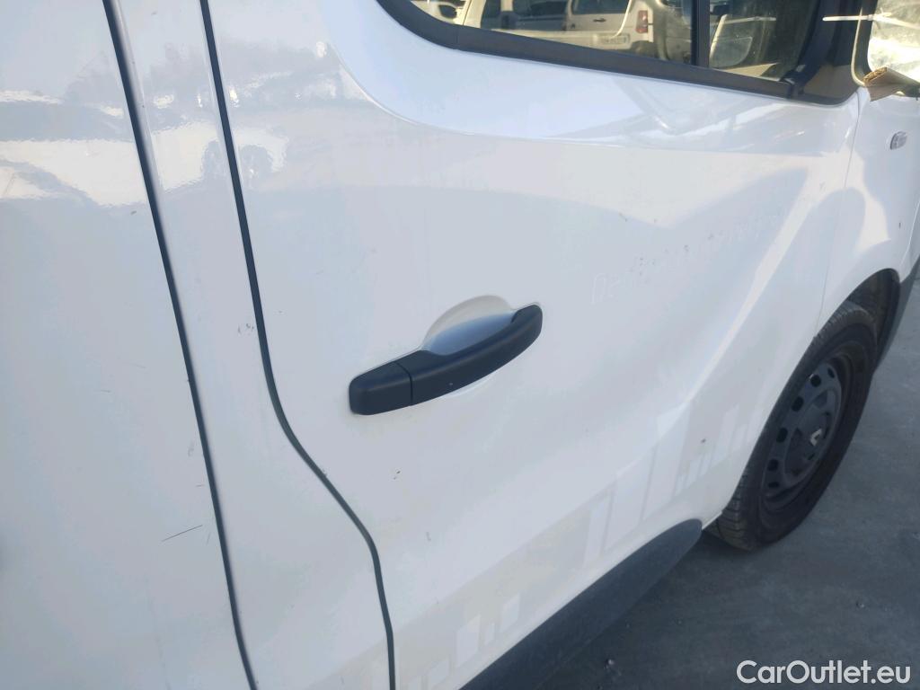  Renault  Trafic RENAULT  / 2019 / 4P / furgón Furgón 27 L1H1 Energy BluedCi 70 kW #35