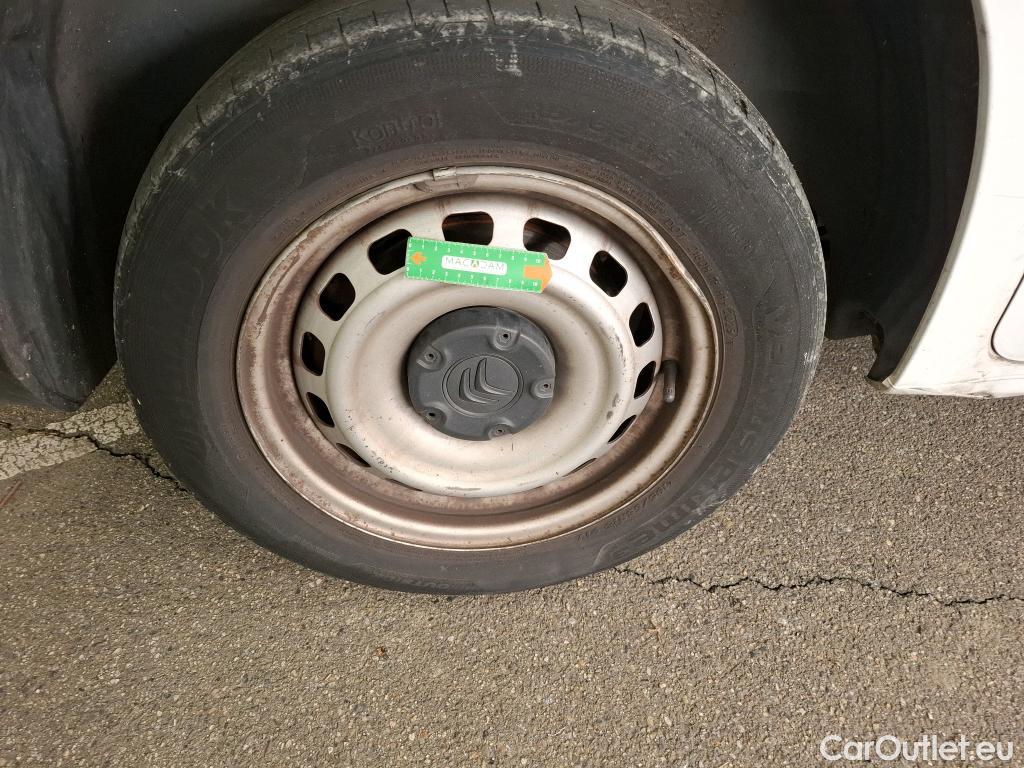  Citroen  Berlingo CITROEN  / 2018 / 4P / Fourgonnette Taille M 650kg BlueHDi 100 BVM Club #22