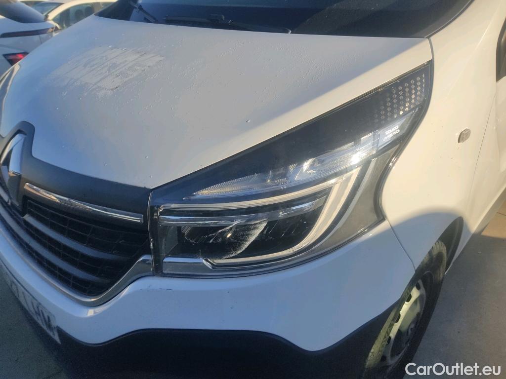  Renault  Trafic RENAULT  / 2019 / 4P / furgón Furgón 27 L1H1 Energy BluedCi 70 kW #33