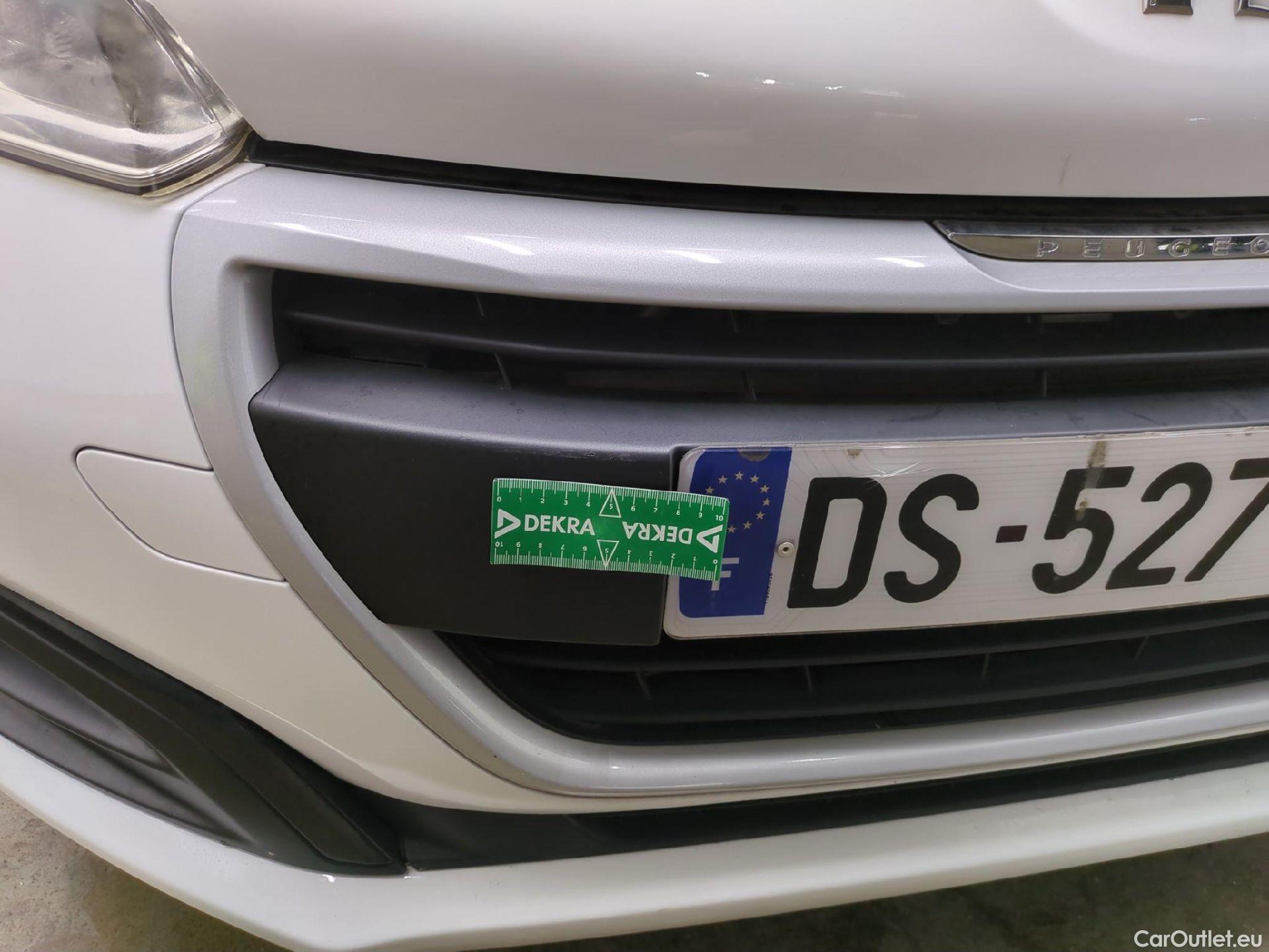  Peugeot  208  Affaire Pack Clim 1.6 HDi 75CV BVM5 E6 #77