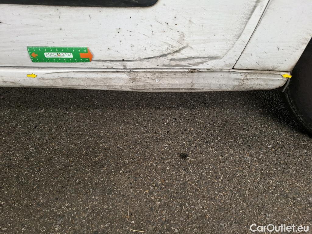  Citroen  Berlingo CITROEN  / 2018 / 4P / Fourgonnette Taille M 650kg BlueHDi 100 BVM Club #4