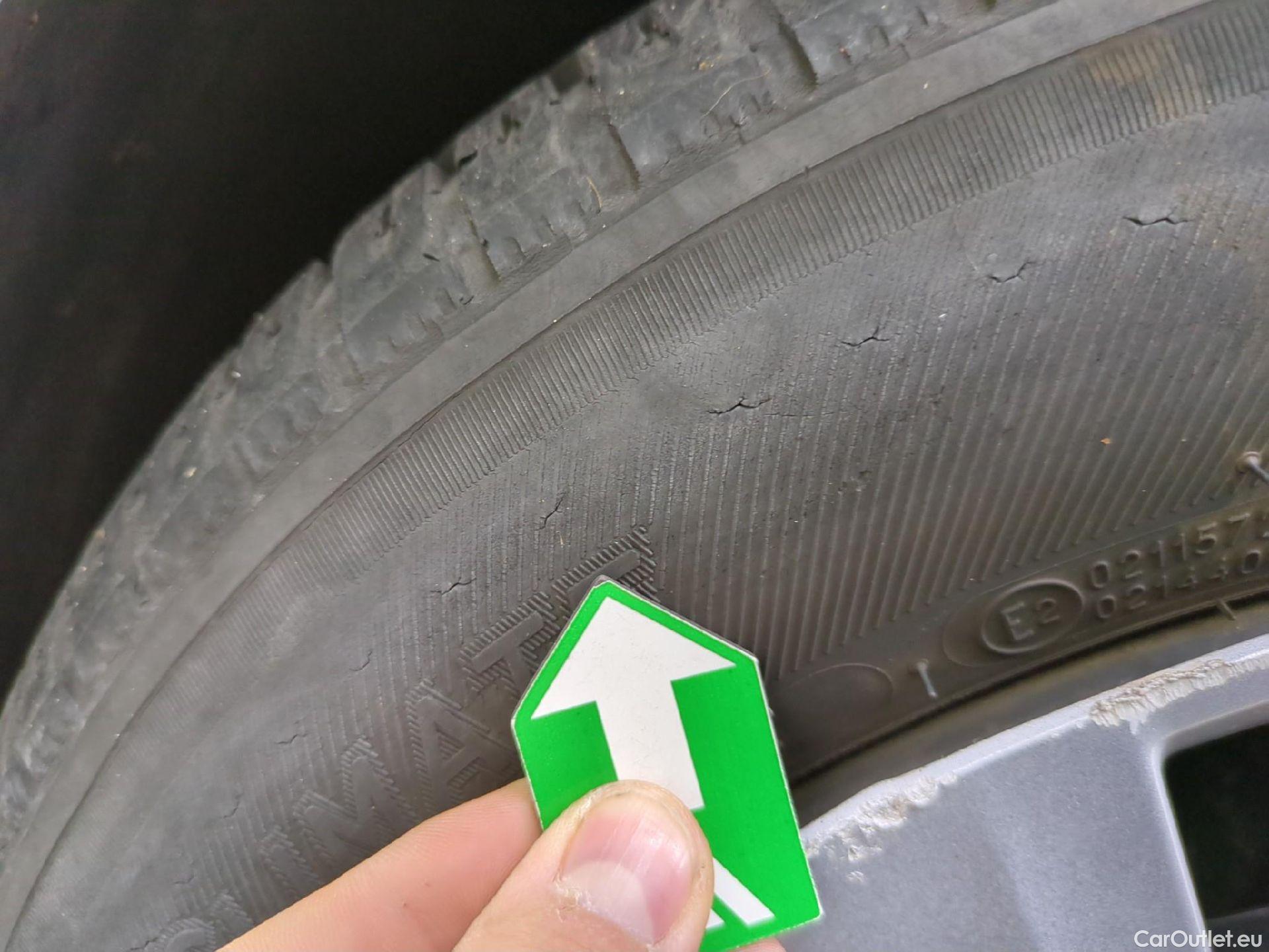  Peugeot  208  Affaire Pack Clim 1.6 HDi 75CV BVM5 E6 #105