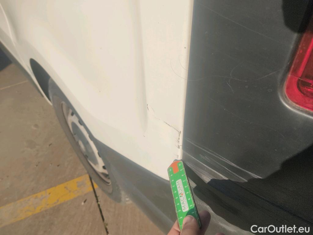  Renault  Trafic RENAULT  / 2019 / 4P / furgón Furgón 27 L1H1 Energy BluedCi 70 kW #7