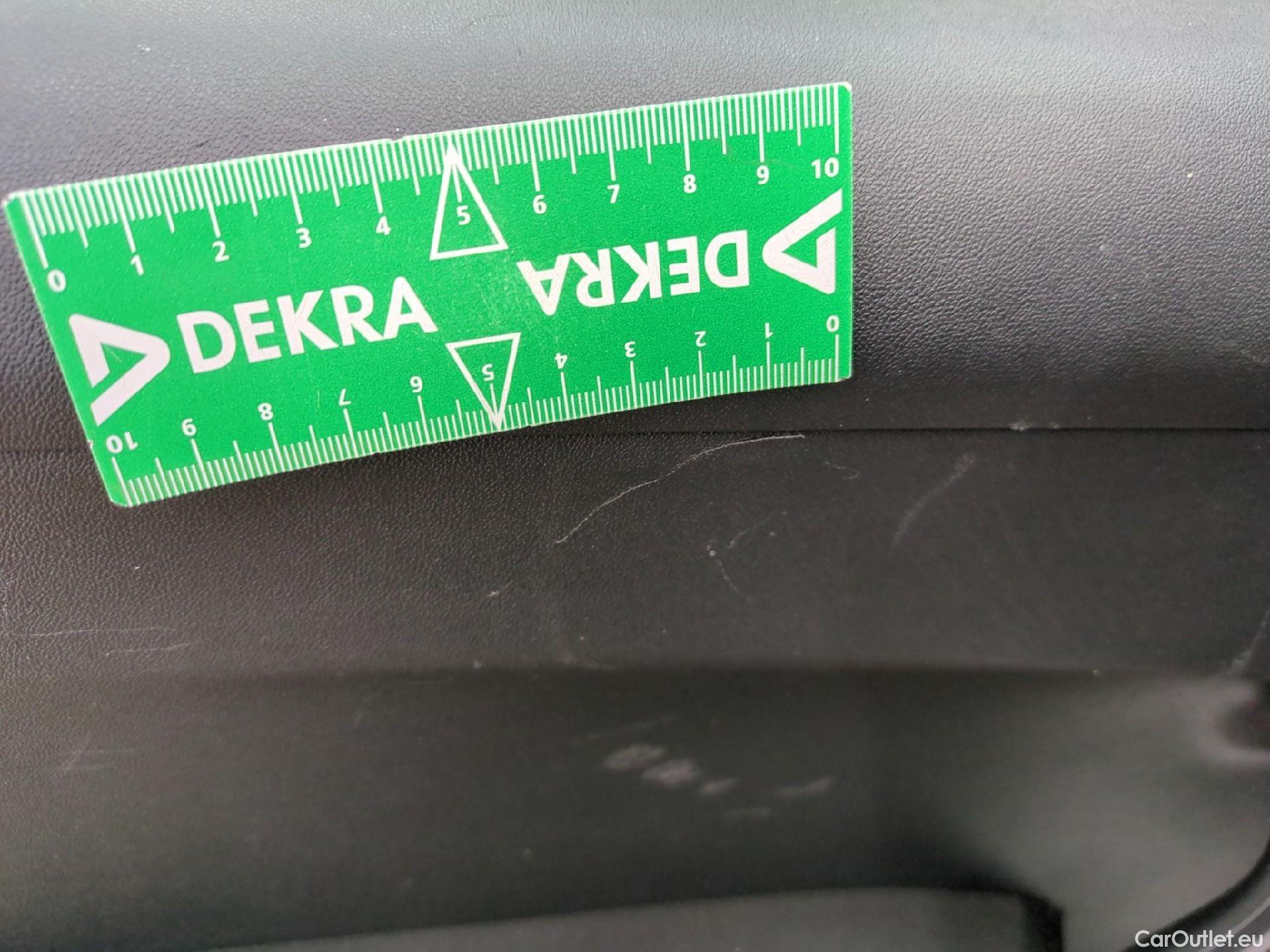  Peugeot  208  Affaire Pack Clim 1.6 HDi 75CV BVM5 E6 #31